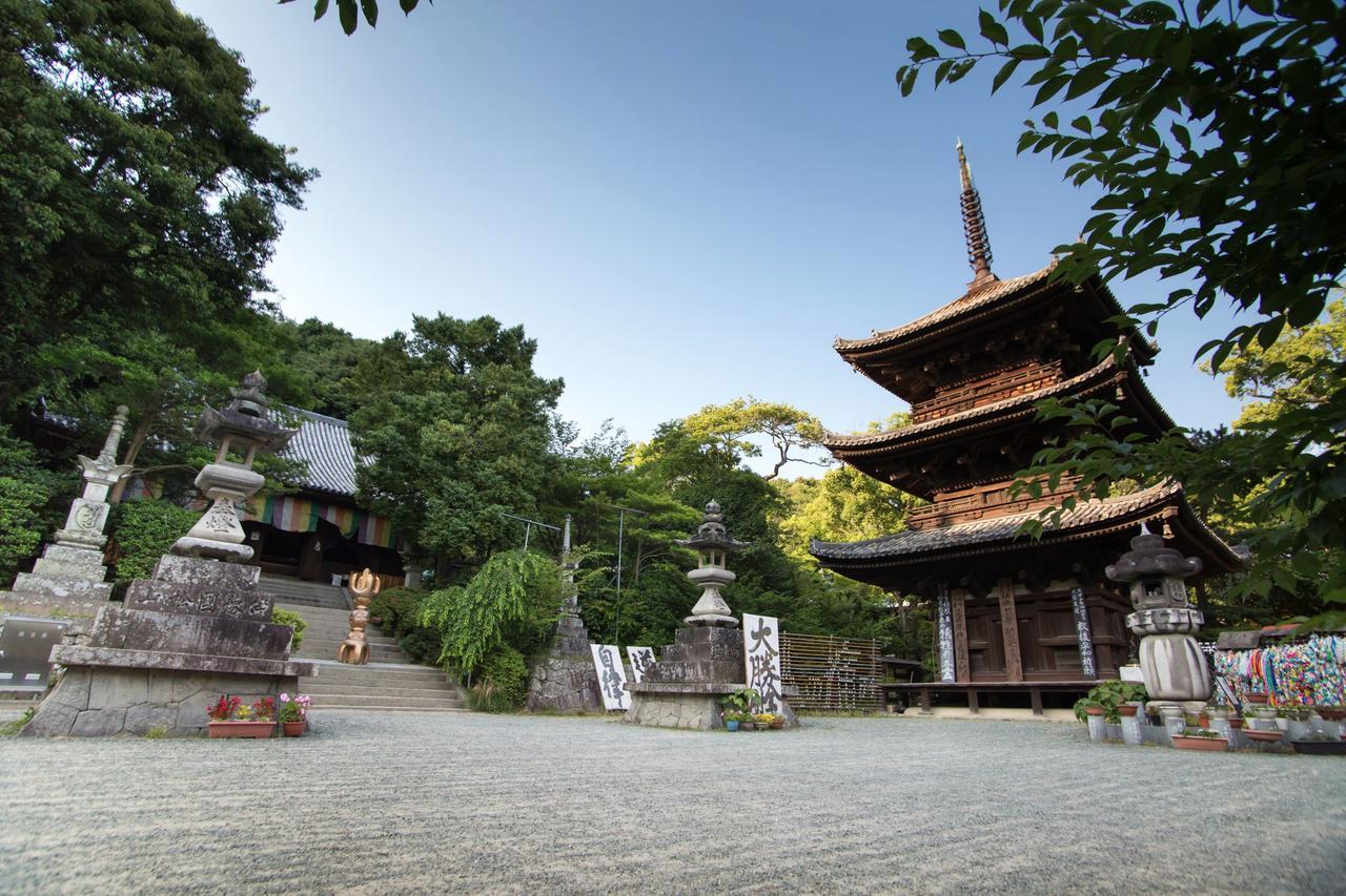 Guest House DOUGO-YADO Matsuyama  Extérieur photo